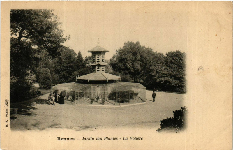 Carte postale ancienne Rennes - Jardin des Plantes - La Voliere à Rennes