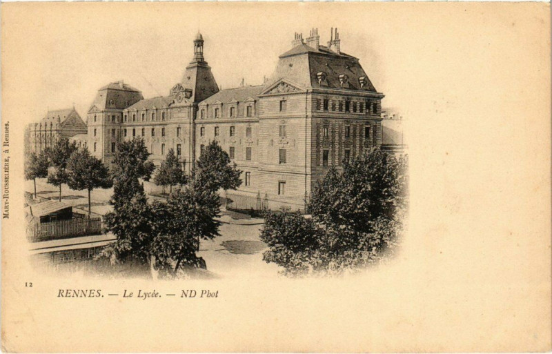 Carte postale ancienne Rennes - Le Lycée à Rennes