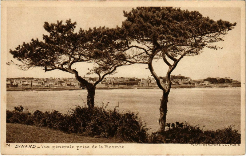 Carte postale ancienne Dinard- vue generale prise de la Vicomte France à Dinard