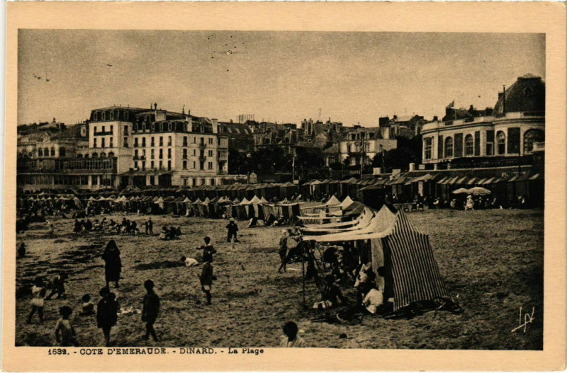 Carte postale ancienne Dinard- La Plage France à Dinard