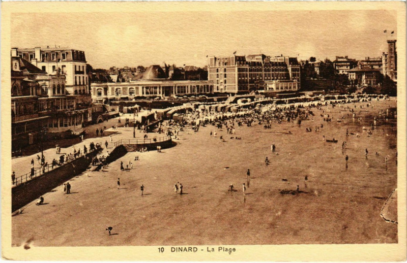 Carte postale ancienne Dinard- La Plage France à Dinard