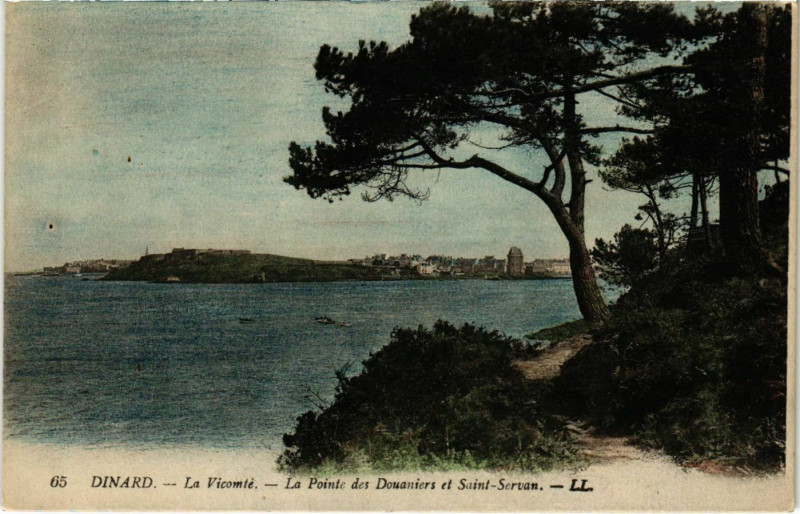 Carte postale ancienne Dinard- La Vicomte ,Pointe des Douaniers etSaint-Servan France à Dinard