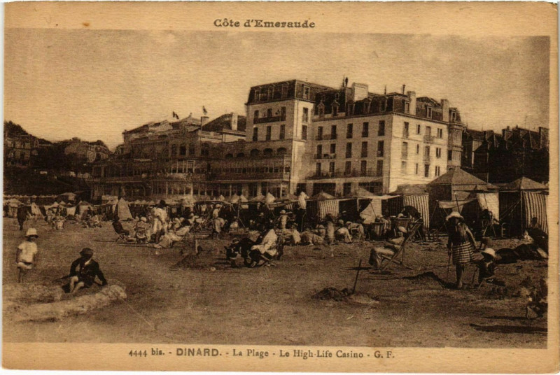 Carte postale ancienne Dinard- La Plage, Le High Life Casino France à Dinard
