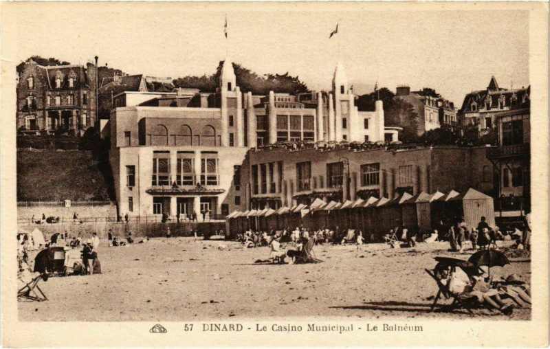 Carte postale ancienne Dinard- La Casino Municipal, Le Balneum France à Dinard
