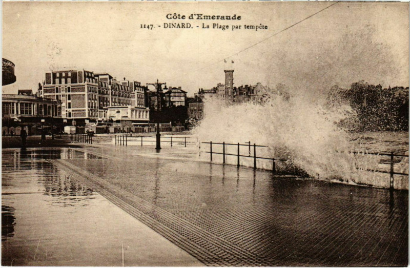 Carte postale ancienne Dinard- La Plage par Tempete France à Dinard