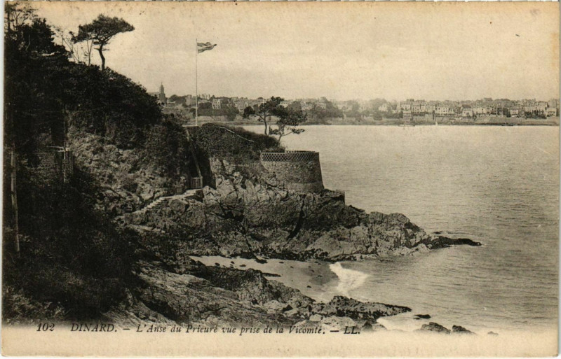 Carte postale ancienne Dinard- Anse du Prieure vue prise de la Vicomte France à Dinard