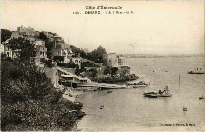 Carte postale ancienne Dinard- Bric a Brac France à Dinard