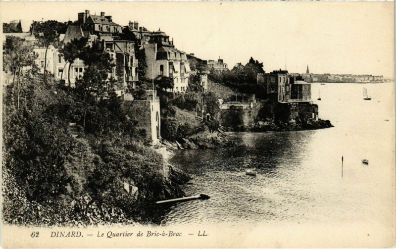 Carte postale ancienne Dinard- Le Quartier de Bric a Brac France à Dinard