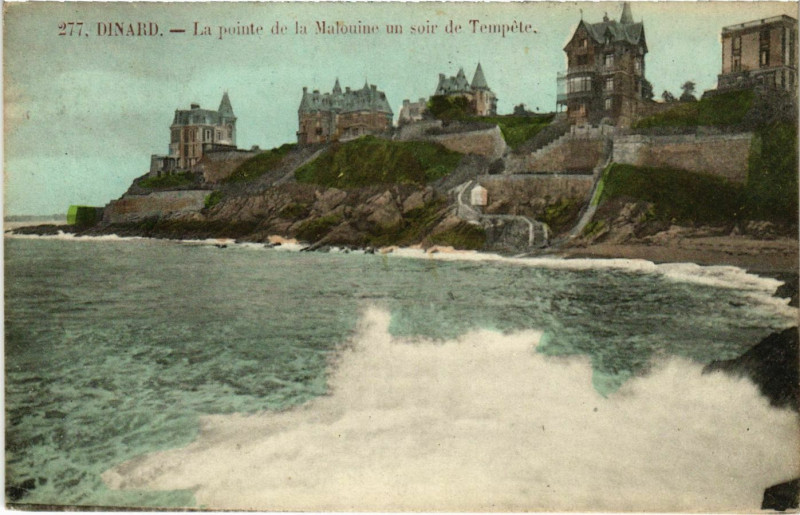 Carte postale ancienne Dinard- La Pointe de la Malouine un soir de Tempete France à Dinard