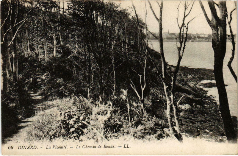 Carte postale ancienne Dinard- Le Vicomte , Le Chemin de Ronde France à Dinard