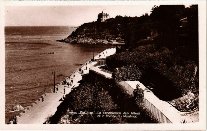 Carte postale ancienne Dinard- La Promenade des Allies et Pointe du Moulinet France à Dinard