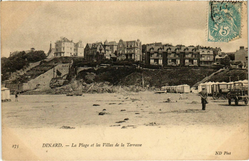 Carte postale ancienne Dinard- La Plage et les Villas de la Terrasse France à Dinard