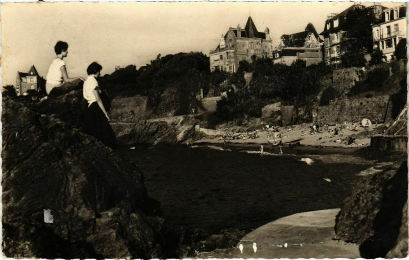 Carte postale ancienne Dinard- Plage de Port Riou France à Dinard