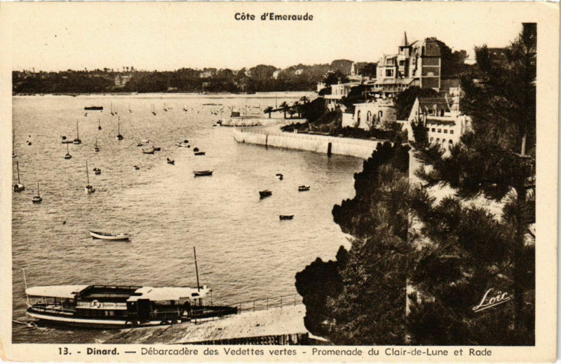 Carte postale ancienne Dinard- Debarcadere des Vedettes Vertes France à Dinard