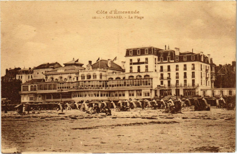 Carte postale ancienne Dinard- La Plage France à Dinard