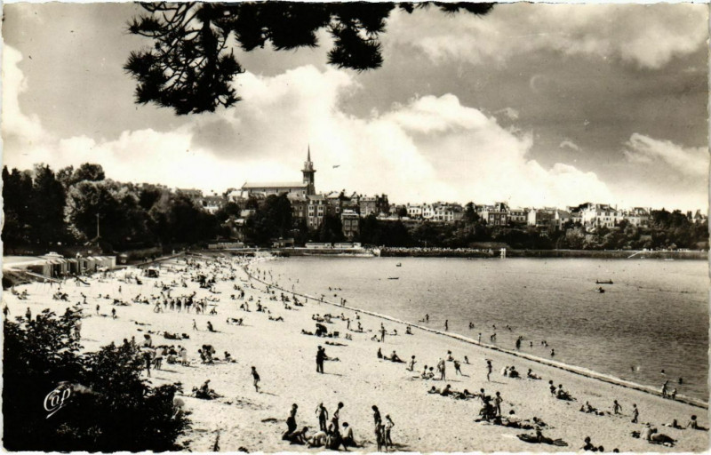 Carte postale ancienne Dinard- La Plage du Prieure France à Dinard