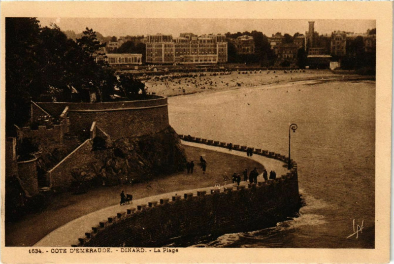 Carte postale ancienne Dinard- La Plage France à Dinard