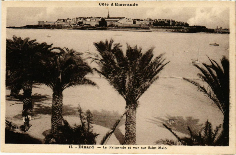 Carte postale ancienne Dinard- La Palmeraie et vue sur Saint Malo France à Dinard