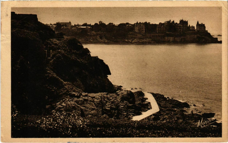 Carte postale ancienne Dinard- Pointe de la Malouine France à Dinard