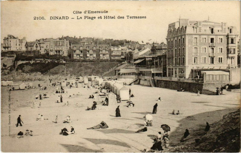 Carte postale ancienne Dinard- La Plage et Hotel des Terrasses France à Dinard