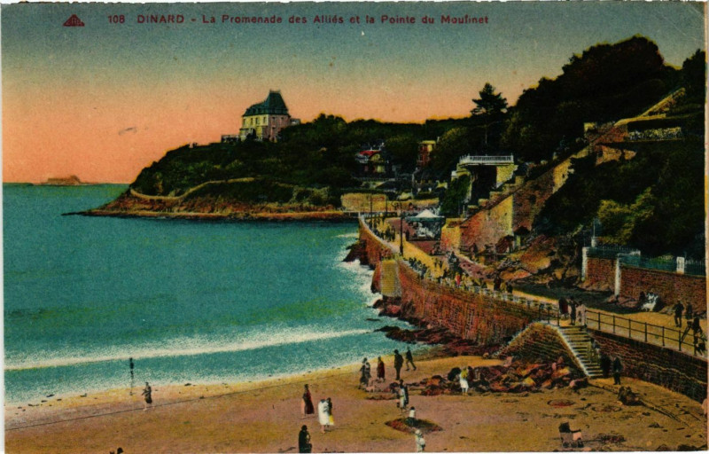 Carte postale ancienne Dinard- La Promenade des Allies et la Pointe du Moulinet France à Dinard