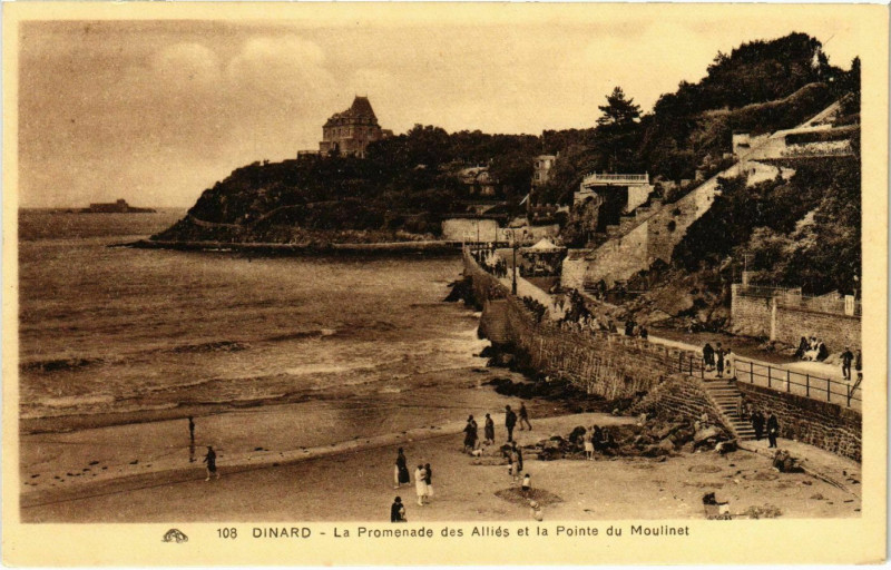 Carte postale ancienne Dinard- La Promenade des Allies et la Pointe du Moulinet France à Dinard