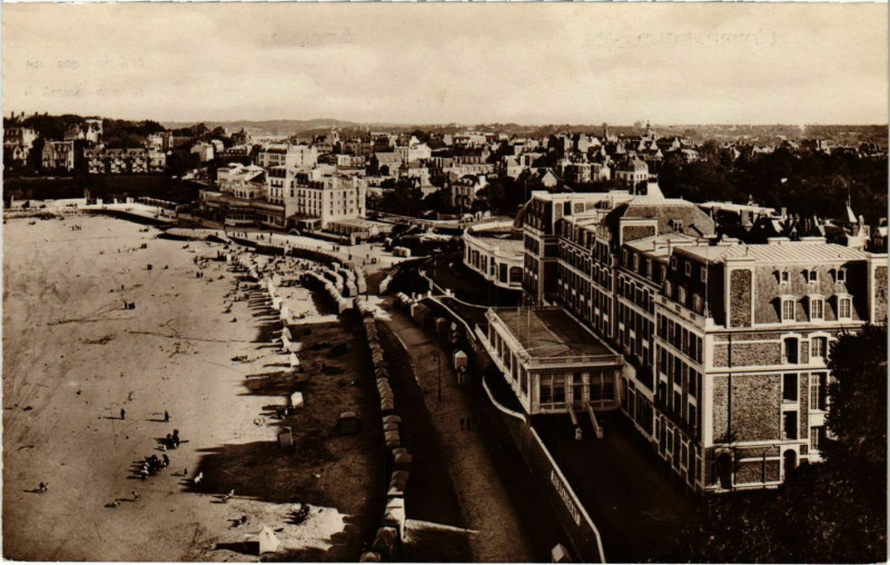 Carte postale ancienne Dinard- vue prise du Crystal Hotel France à Dinard
