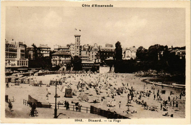 Carte postale ancienne Dinard- La Plage France à Dinard