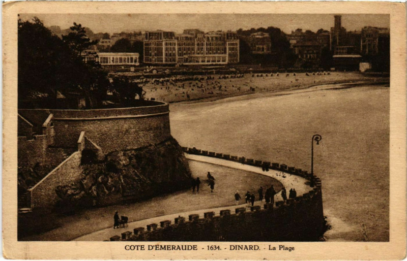 Carte postale ancienne Dinard- La Plage France à Dinard