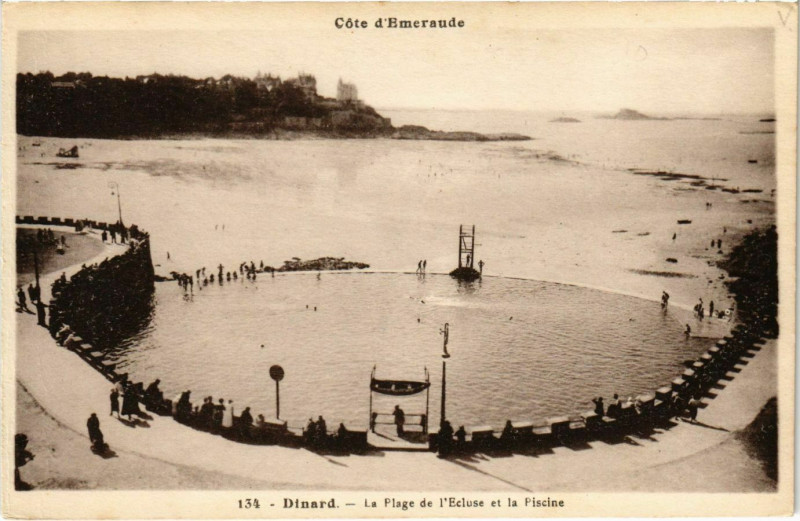 Carte postale ancienne Dinard- La Plage de l'Ecluse et la Piscine France à Dinard