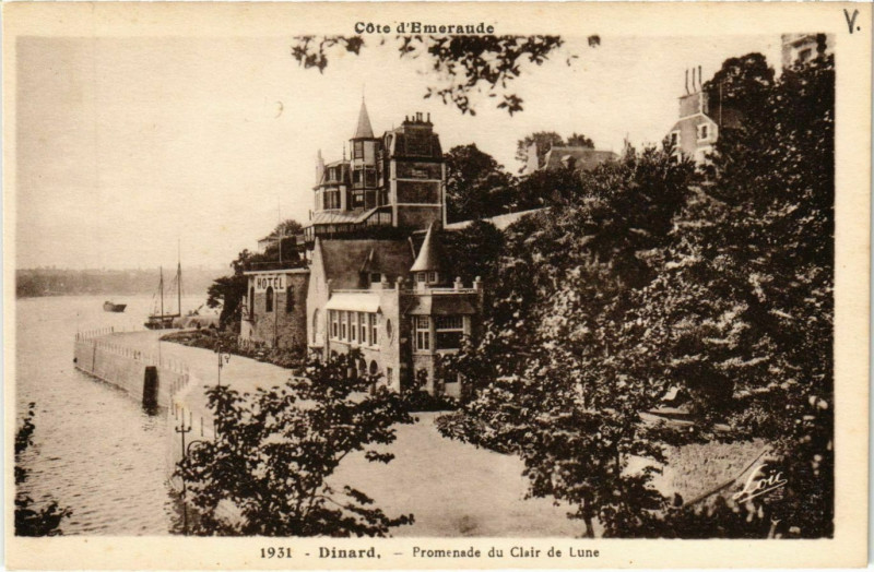 Carte postale ancienne Dinard- Promenade du Clair de Lune France à Dinard