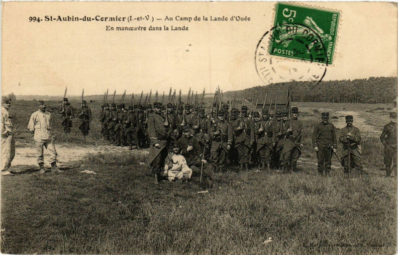 Carte postale ancienne Saint-Aubin-du-Cormier (I.-et-V.) - Au Camp de la Lande d'Ouée à Saint-Aubin-du-Cormier
