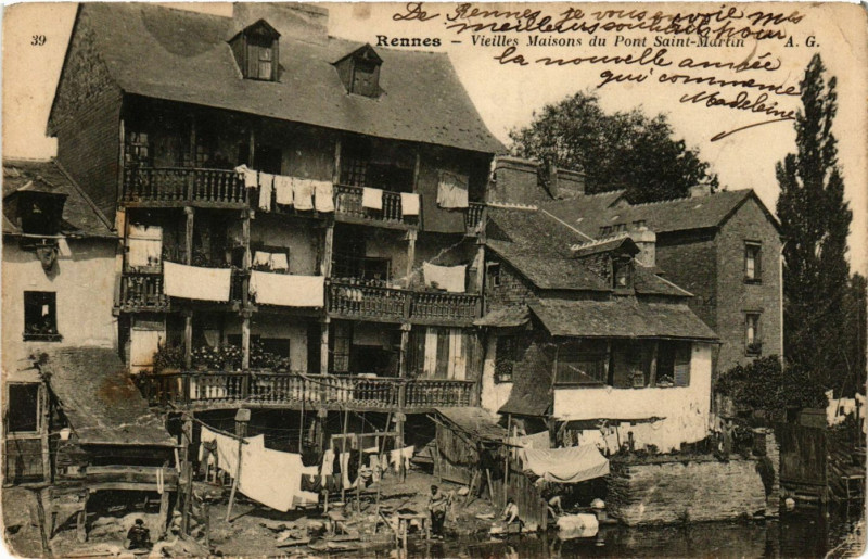 Carte postale ancienne Rennes - Vieilles Maisons du Pont Saint-Martin à Rennes