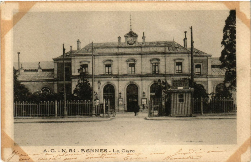 Carte postale ancienne Rennes - La Gare à Rennes