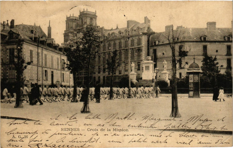Carte postale ancienne Rennes - Croix de la Mission à Rennes