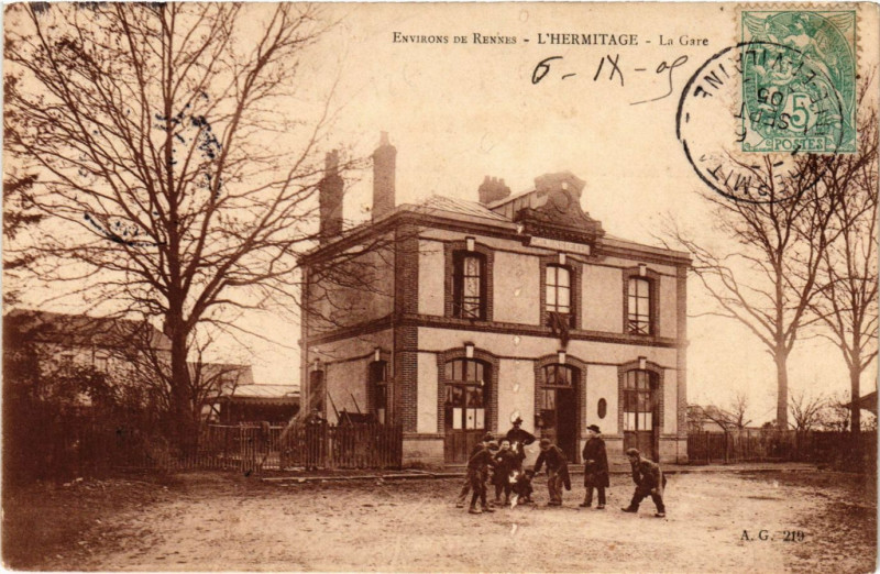 Carte postale ancienne Env. de Rennes - L'Hermitage - La Gare à Rennes