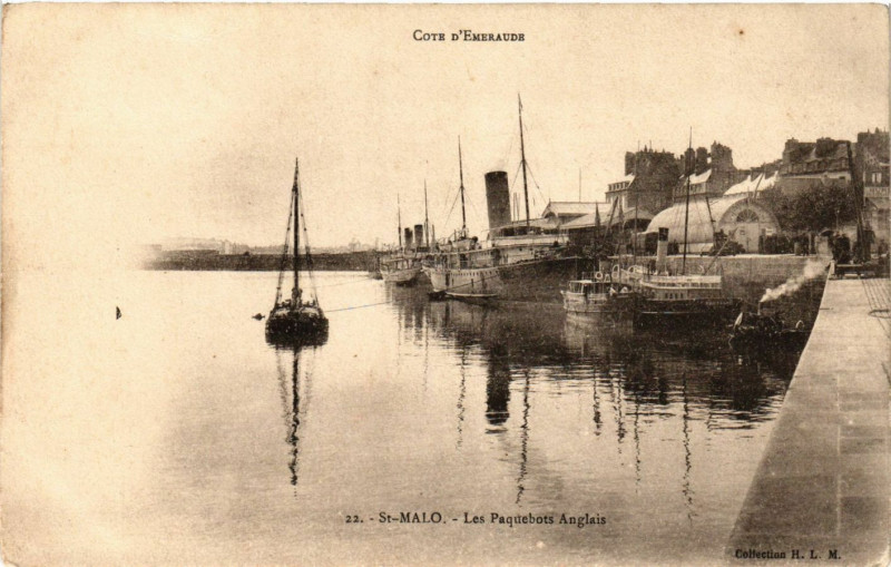 Carte postale ancienne Cote d'Emaraude - Saint-Malo - Les Paquebots Anglais à Saint-Malo