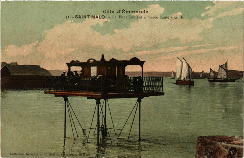 Carte postale ancienne Cote d'emeraude - Saint-Malo - Le Pont Roulant a marée haute à Saint-Malo