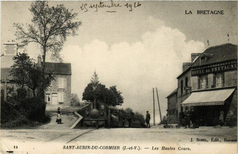 Carte postale ancienne Saint-Aubin-du-Cormier - Les Hautes Cours à Saint-Aubin-du-Cormier