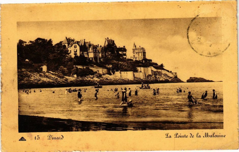 Carte postale ancienne Dinard-La Pointe de la Malouine à Dinard