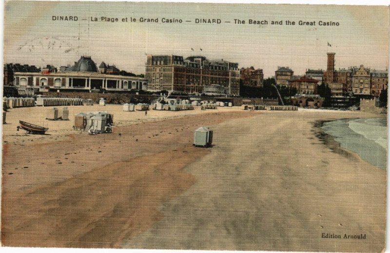 Carte postale ancienne Dinard-La Plage et le Grand Casino à Dinard