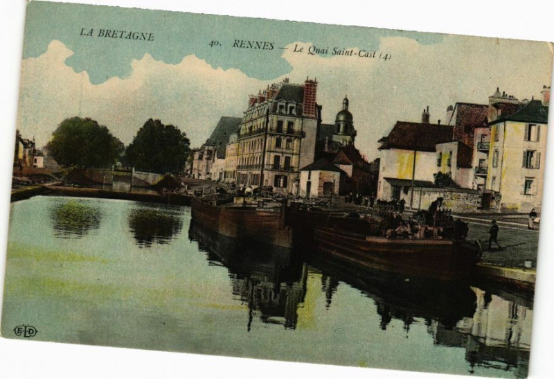 Carte postale ancienne Rennes-Le Quai Saint-Cast à Rennes