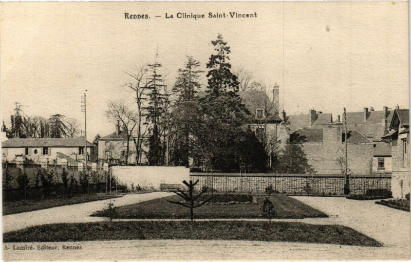 Carte postale ancienne Rennes-La Clinique Saint-Vincent à Rennes