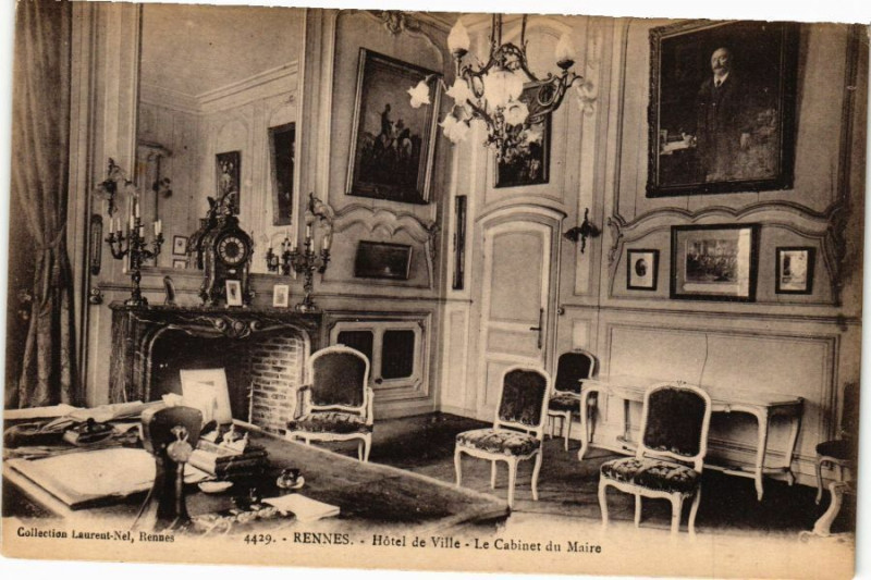 Carte postale ancienne Rennes-Hotel de Ville-Le Cabinet du Maire à Rennes