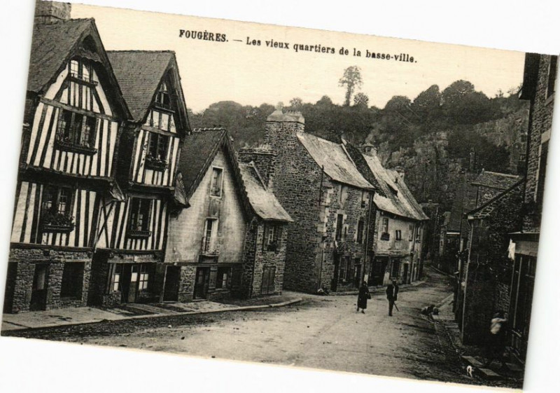 Carte postale ancienne Fougeres-Les vieux quartiers de la basse-ville à Fougères