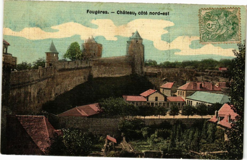 Carte postale ancienne Fougeres-Chateau coté nord-est à Fougères