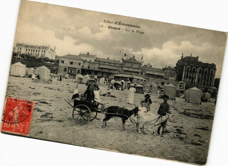 Carte postale ancienne Dinard-Sur la Plage à Dinard