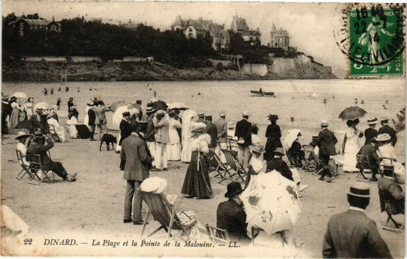 Carte postale ancienne Dinard-La Plage et la Pointe de la Malouine à Dinard