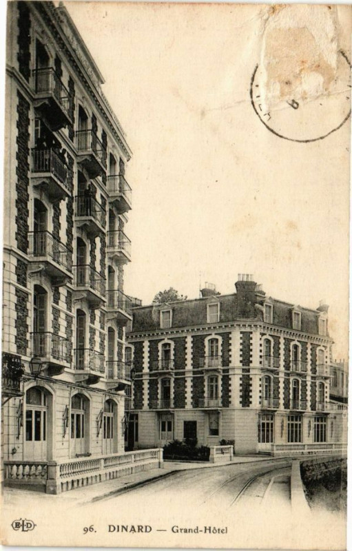 Carte postale ancienne Dinard-Grand Hotel à Dinard