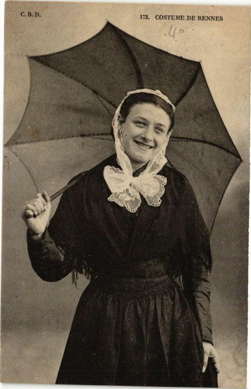 Carte postale ancienne Costume de Rennes à Rennes